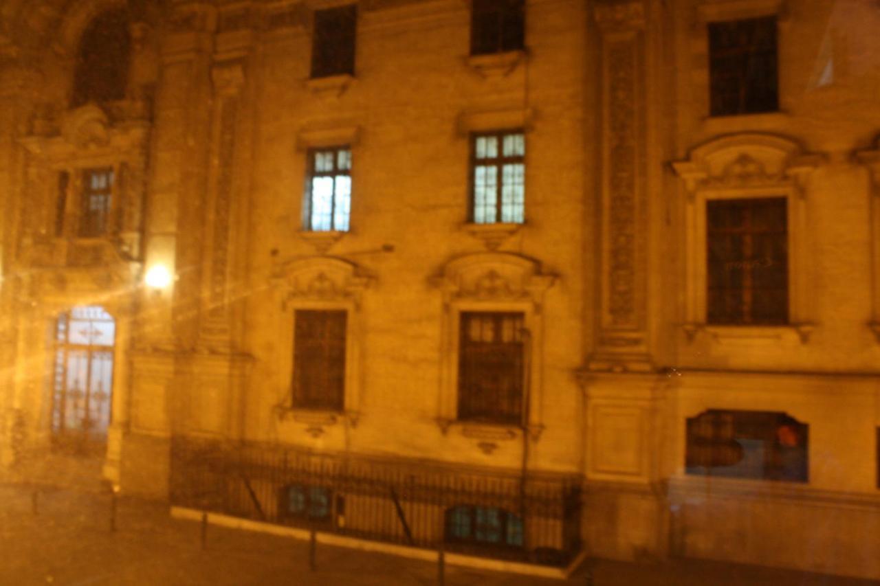 Main Square Apartman Lima Kültér fotó